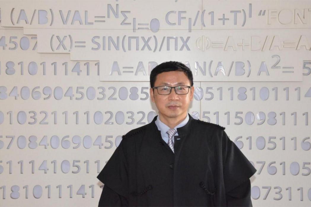 向前(俄羅斯自然科學院外籍院士) 向前(俄羅斯自然科學院外籍院士)