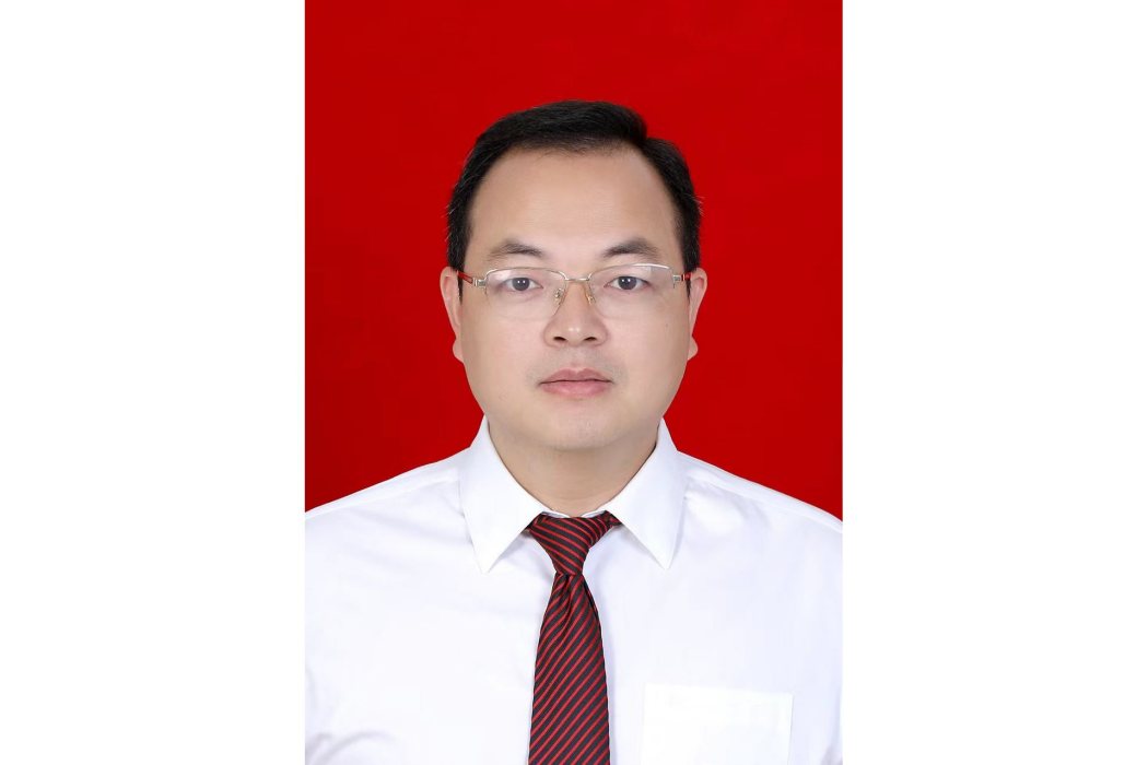 馮亮(長沙市寧鄉市煤炭壩鎮黨委副書記、鎮長提名人選、寧鄉市煤炭壩門業小鎮建設管理委員會主任) 馮亮(長沙市寧鄉市煤炭壩鎮黨委副書記、鎮長提名人選、寧鄉市煤炭壩門業小鎮建設管理委員會主任)