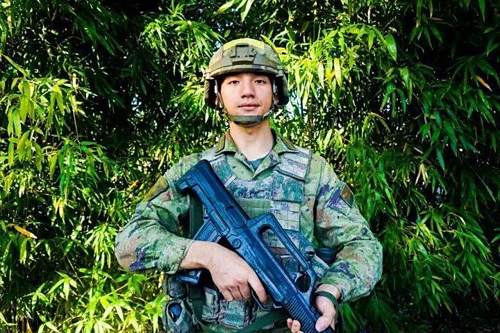 何健生(陸軍某部排長) 何健生(陸軍某部排長)