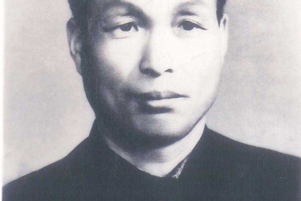何千里(原四川石油學院黨委書記兼院長) 何千里(原四川石油學院黨委書記兼院長)
