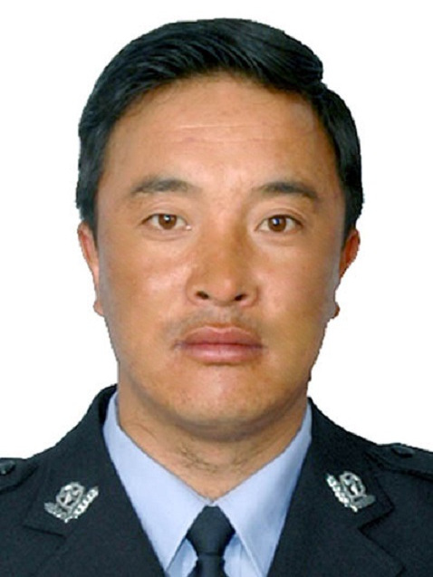 尼瑪此里(雲南省迪慶州公安局黨委委員,交警支隊黨委書記、支隊長) 尼瑪此里(雲南省迪慶州公安局黨委委員,交警支隊黨委書記、支隊長)