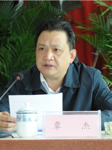 覃傑(貴州高速公路集團有限公司原董事、副總經理) 覃傑(貴州高速公路集團有限公司原董事、副總經理)