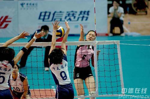 上海浦東區女排以3比0力克寧波女排奪得冠軍