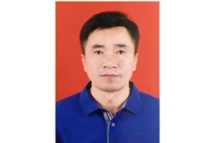 胡景波(中國工程建設標準化協會建築防水專業委員會理事) 胡景波(中國工程建設標準化協會建築防水專業委員會理事)