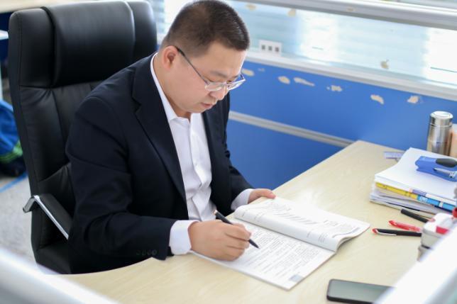 陳永志(大慶實驗中學數學教研組長)