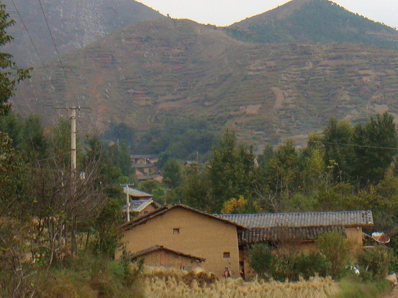 胡家溝村(河南桐柏縣城郊鄉下轄村) 胡家溝村(河南桐柏縣城郊鄉下轄村)