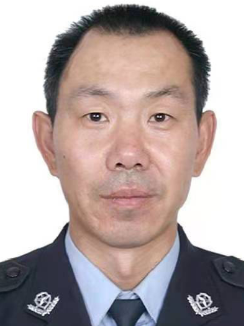 孫建江(烏魯木齊鐵路公安局奎屯公安處福海站派出所原民警) 孫建江(烏魯木齊鐵路公安局奎屯公安處福海站派出所原民警)