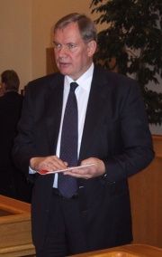芬蘭社會民主黨前總理帕沃·利波寧