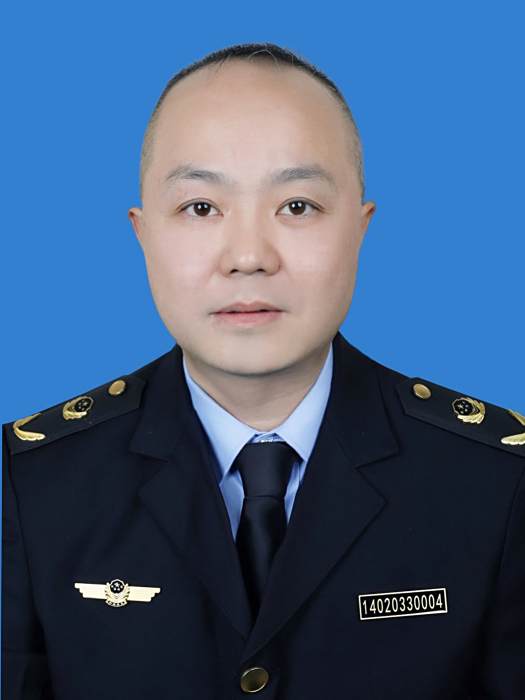 徐謙(江西省九江市柴桑區市場監督管理局黨委委員、三級主任科員) 徐謙(江西省九江市柴桑區市場監督管理局黨委委員、三級主任科員)
