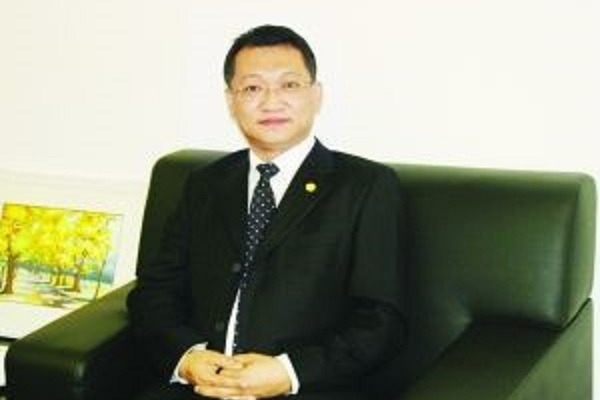 崔偉(東方證券控股子公司東方基金董事長) 崔偉(東方證券控股子公司東方基金董事長)