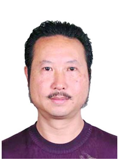 王麒麟(貴州省畢節市大方縣文體廣電旅遊局黨組成員、農民畫院院長) 王麒麟(貴州省畢節市大方縣文體廣電旅遊局黨組成員、農民畫院院長)