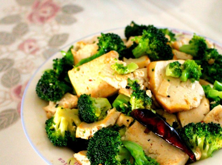 花椰菜炒豆腐 花椰菜炒豆腐