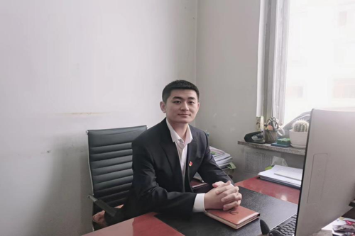 田鑫(吉林省遼源市西安區政府辦公室副主任) 田鑫(吉林省遼源市西安區政府辦公室副主任)