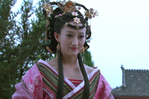 張嫣(《明珠游龍》中的角色) 張嫣(《明珠游龍》中的角色)