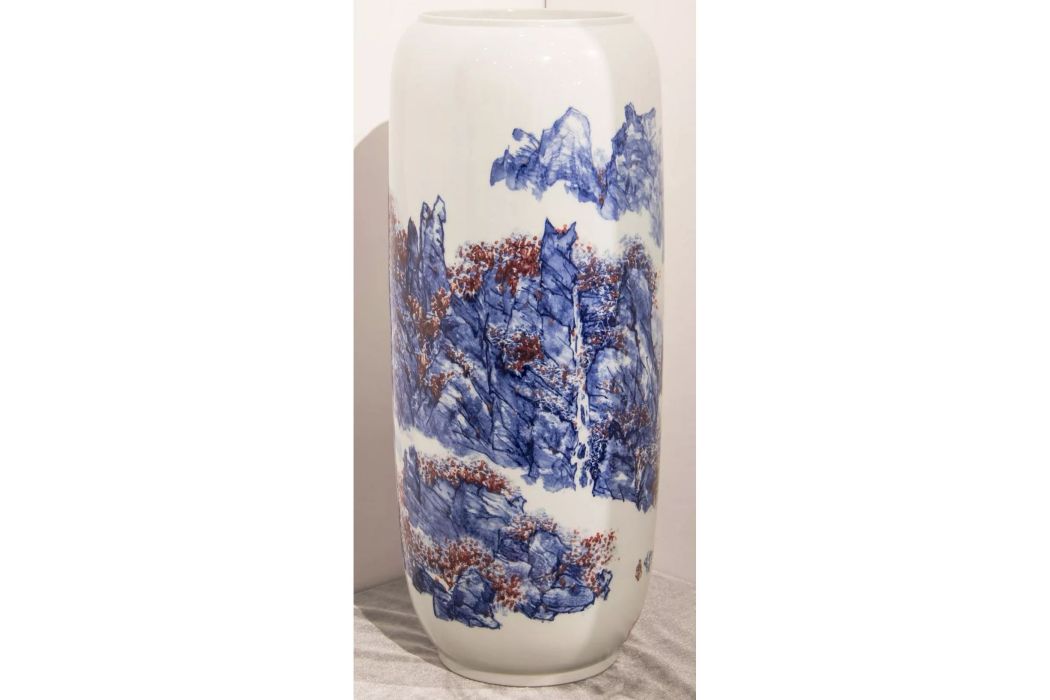 秋歌(唐自強創作青花瓷瓶) 秋歌(唐自強創作青花瓷瓶)