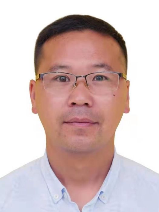 張淳(貴州省畢節市大方縣果瓦鄉黨委副書記、鄉長) 張淳(貴州省畢節市大方縣果瓦鄉黨委副書記、鄉長)