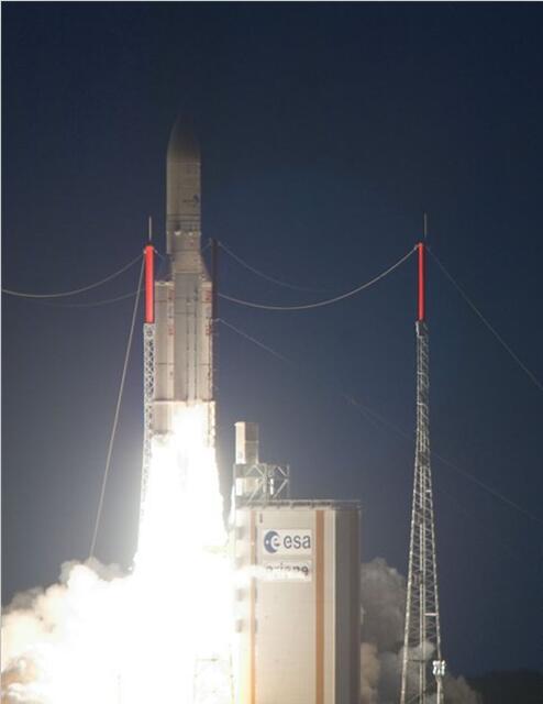 阿里安-5運載火箭搭載千里眼衛星發射