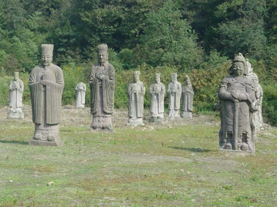 東錢湖墓葬群