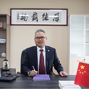 余建光 余建光