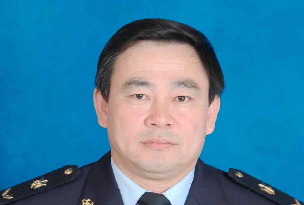 周廣亮(黑龍江綏芬河出入境檢驗檢疫局副局長) 周廣亮(黑龍江綏芬河出入境檢驗檢疫局副局長)
