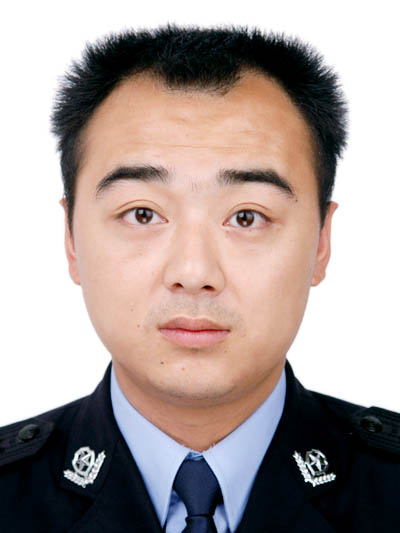 葉凱(四川省丹稜縣公安局黨委委員、紀委書記) 葉凱(四川省丹稜縣公安局黨委委員、紀委書記)