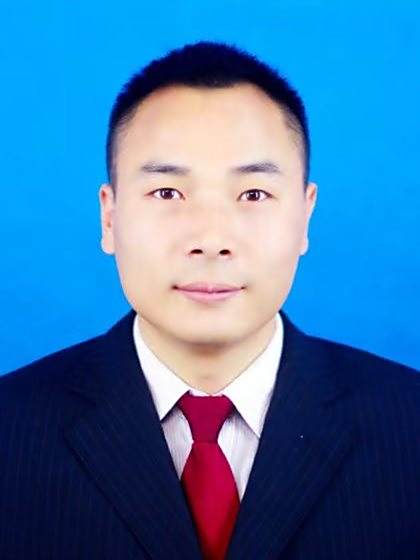 譚興海(重慶市石柱土家族自治縣悅崍鎮政法統戰委員) 譚興海(重慶市石柱土家族自治縣悅崍鎮政法統戰委員)