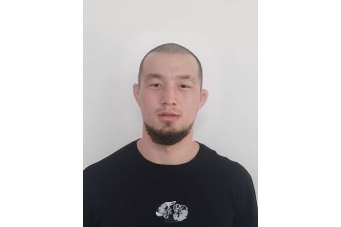 烏祖爾·朱祖普別科夫(DZHUZUPBEKOV Uzur) 烏祖爾·朱祖普別科夫(DZHUZUPBEKOV Uzur)