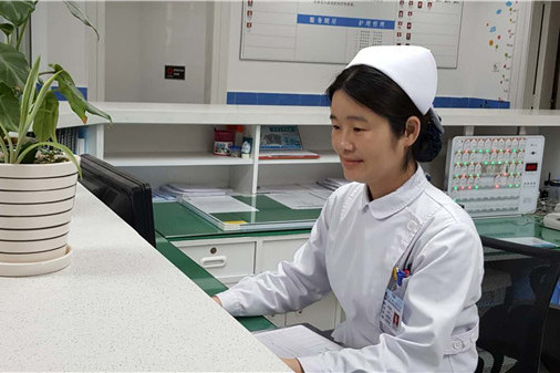 崔雪梅(東台市人民醫院副主任護師) 崔雪梅(東台市人民醫院副主任護師)