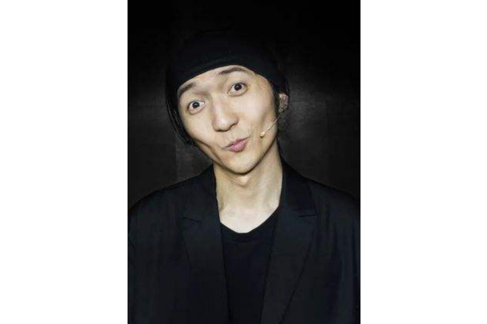 王梓(默劇演員) 王梓(默劇演員)