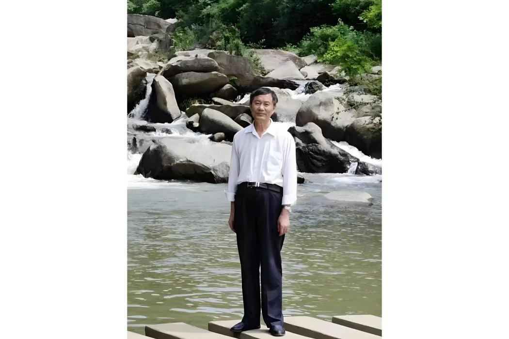 陶江(中國作家協會會員) 陶江(中國作家協會會員)