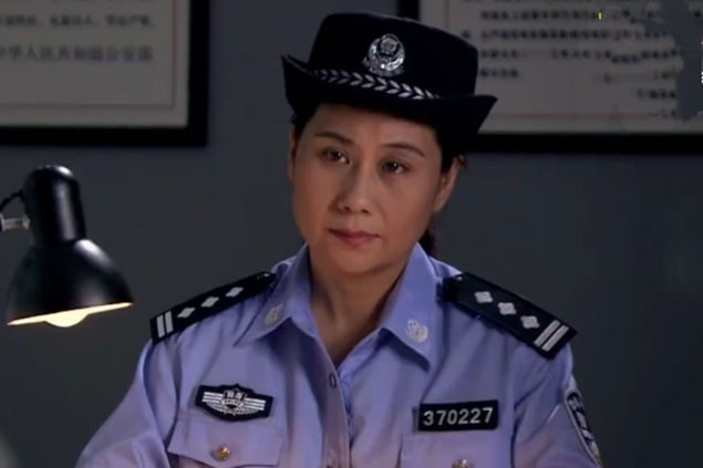 許玲(中國女演員) 許玲(中國女演員)