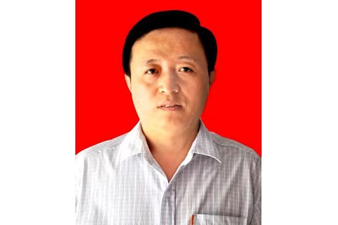 牛明生(曲阜師範大學工程系副教授) 牛明生(曲阜師範大學工程系副教授)