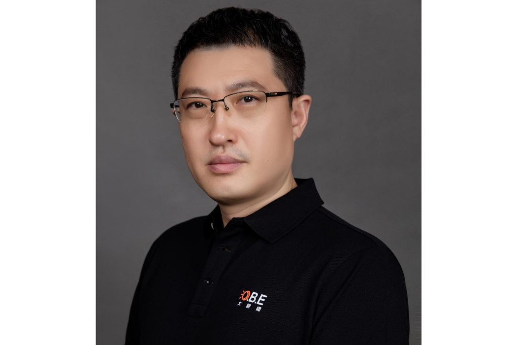 劉正華(深圳市橙子數字科技有限公司董事長,大眼橙品牌創始人) 劉正華(深圳市橙子數字科技有限公司董事長,大眼橙品牌創始人)
