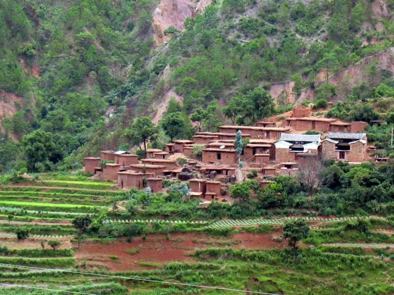 普龍村(文山州麻栗坡縣鐵廠鄉普龍村) 普龍村(文山州麻栗坡縣鐵廠鄉普龍村)