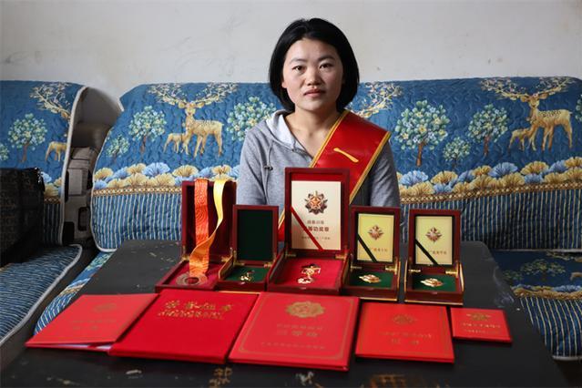 趙令(中國人民解放軍陸軍某部隊中士) 趙令(中國人民解放軍陸軍某部隊中士)
