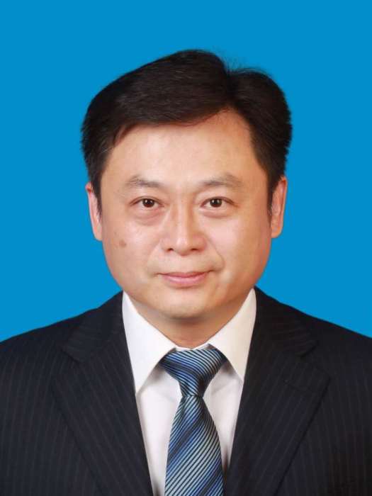 申強(江蘇省泰州市靖江市委副書記、市政府市長) 申強(江蘇省泰州市靖江市委副書記、市政府市長)