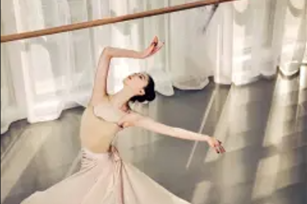 思彤彤子 思彤彤子