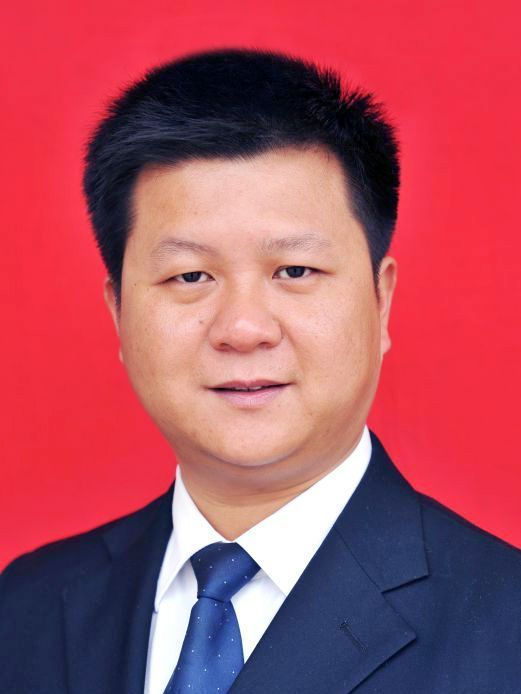 潘定一(瀏陽市大瑤鎮黨委書記) 潘定一(瀏陽市大瑤鎮黨委書記)