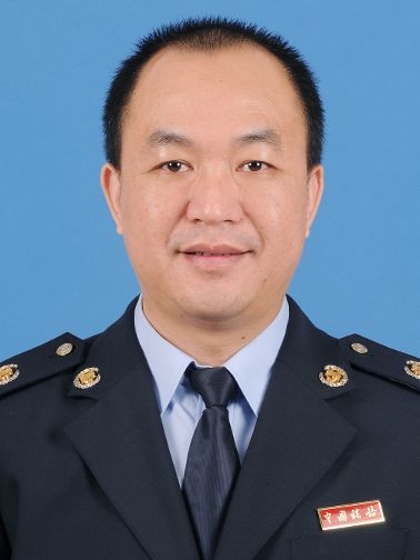 潘衛鋒(國家稅務總局珠海市斗門區稅務局副局長) 潘衛鋒(國家稅務總局珠海市斗門區稅務局副局長)