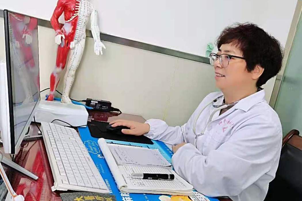 朱白麗 朱白麗