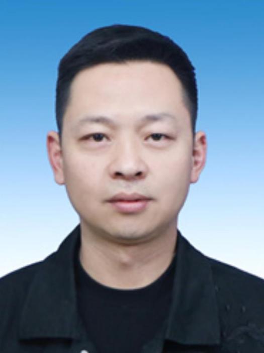 任勇(四川省華鎣市人力資源服務中心主任) 任勇(四川省華鎣市人力資源服務中心主任)