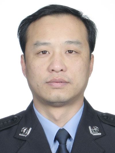 洪斌(浙江省寧波市公安局江北分局黨委委員,副局長) 洪斌(浙江省寧波市公安局江北分局黨委委員,副局長)