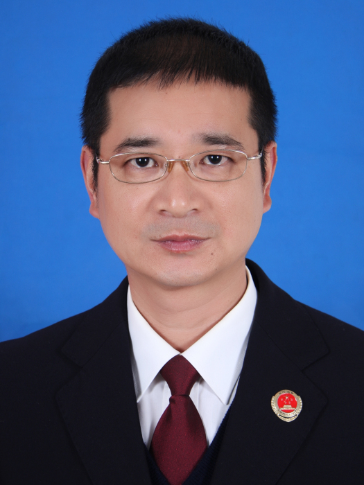 陳翔(四川省成都市大邑縣人民檢察院黨組成員、副檢察長、員額檢察官) 陳翔(四川省成都市大邑縣人民檢察院黨組成員、副檢察長、員額檢察官)