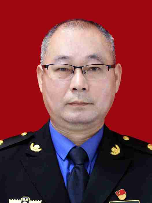 張尚平(福建省龍巖市上杭縣城市管理和綜合執法局二級主任科員) 張尚平(福建省龍巖市上杭縣城市管理和綜合執法局二級主任科員)