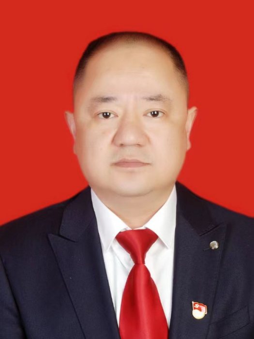 周明(湖南省懷化市漵浦縣發展和改革局黨組成員、縣紀委派駐縣發改局紀檢組組長) 周明(湖南省懷化市漵浦縣發展和改革局黨組成員、縣紀委派駐縣發改局紀檢組組長)