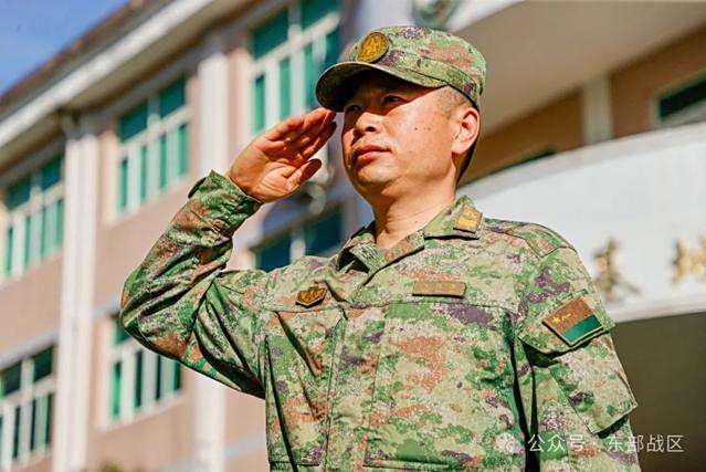 王漢清(一級軍士長) 王漢清(一級軍士長)
