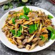 青椒炒平菇 青椒炒平菇