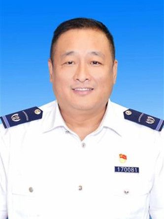 張廷(天津市濱海新區市場監督管理局黨委委員、辦公室主任、二級調研員) 張廷(天津市濱海新區市場監督管理局黨委委員、辦公室主任、二級調研員)