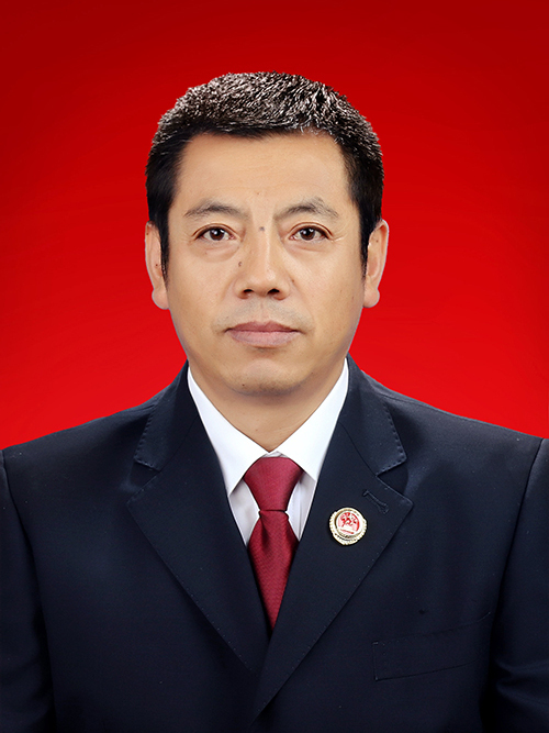 馬俊(青海省海東市循化撒拉族自治縣人民檢察院黨組成員、政治部主任) 馬俊(青海省海東市循化撒拉族自治縣人民檢察院黨組成員、政治部主任)