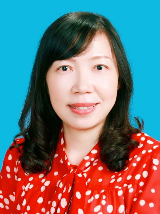 謝小紅(武漢大學外國語言文學學院副教授)